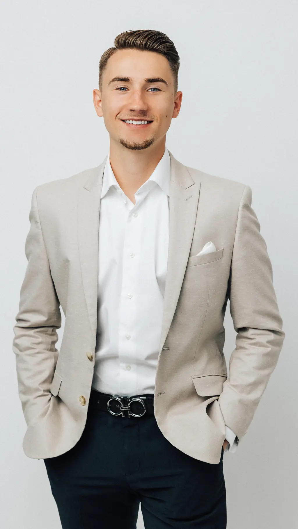 Mark Popach is a leading real estate agent